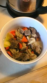 美味红烩牛肉做法图解8)