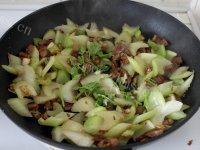 家常菜芹菜炒羊肉