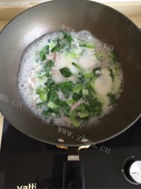 美味青菜肉丝蛋丝年糕做法图解7)