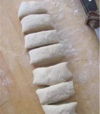 自制肉末烧饼做法图解7)
