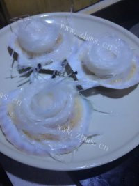 好吃的蒜蓉粉丝蒸扇贝做法图解1)