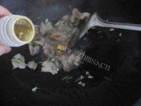 家常菜萝卜干烧肉做法图解5)