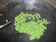 好吃的豆角炒蛋做法图解3)