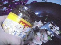 木耳炒芹菜自制做法图解5)