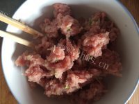 美味的小白菜肉丸汤做法图解1)
