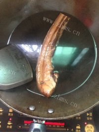 家常菜小炒腊肉做法图解2)