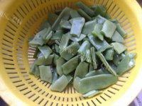 「念念不忘」豆角炒肉做法图解3)