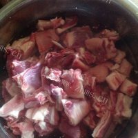好喝的炉火萝卜羊肉汤做法图解2)