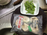 家常荷兰豆炒鲍片做法图解1)