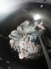 酱爆虾做法图解3)