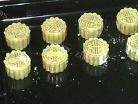 味道好的莲蓉月饼做法图解20)