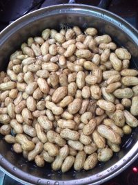 美味的煮花生做法图解5)