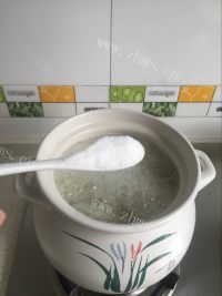 食欲满满的苦瓜玉米排骨汤做法图解7)