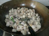美味的土豆烧肉做法图解3)
