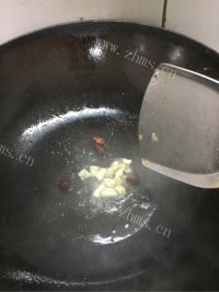 酸菜炒牛肉做法图解3)