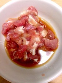 家常菜五花肉炒花菜做法图解3)