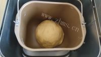 美味的烤箱版七巧果做法图解3)