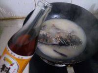 超级好吃的鲫鱼豆腐汤做法图解6)