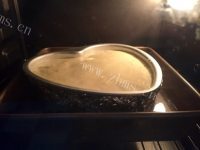 自制草莓酸奶蛋糕做法图解10)
