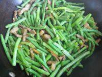 家常菜长豆角炒肉丝
