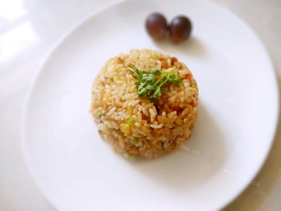 色泽鲜亮的炒饭