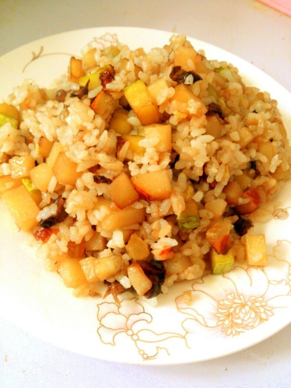 美味腊味杂蔬焖饭