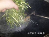 家常菜炒豆苗做法图解5)