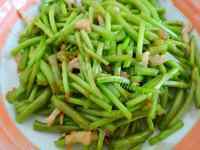 芳香四溢的黎蒿炒肉丝做法图解6)