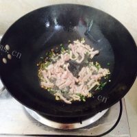 芳香四溢的肉丝面做法图解12)