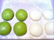 美味的双色肉汤圆做法图解2)