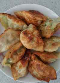 美味的油煎水饺