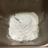 让人怀念的薄底披萨做法图解2)