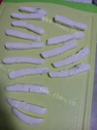 美味的脆皮炸鲜奶做法图解8)