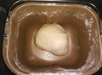 美味营养的奶酥粒餐包做法图解7)