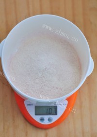 自制草莓酸奶做法图解2)
