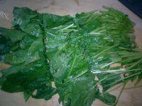 家常菜菠菜炖豆腐做法图解1)