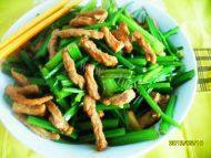 诱人的芹菜炒肉丝