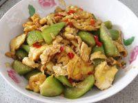 家常菜剁椒丝瓜炒蛋