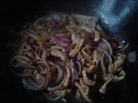 家常菜洋葱炒肉丝