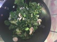 喷香的牛肉米线做法图解4)