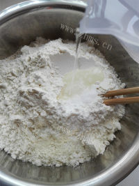 色香味俱全的重庆小面做法图解1)