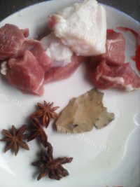 简单的土豆烧肉做法图解3)