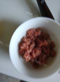 家常菜肉末茄子做法图解2)