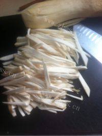 家常菜拌杏鲍菇丝做法图解2)
