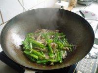 家常菜青椒炒猪肚做法图解6)