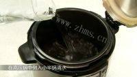 美味的苹果小米粥做法图解2)