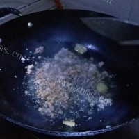 香喷喷的干煸四季豆做法图解10)