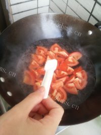 珍馐美味的西红柿鸡蛋汤做法图解5)
