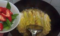 美味的牛肉白菜煲做法图解7)