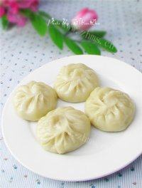 自己做的鲜肉小笼包